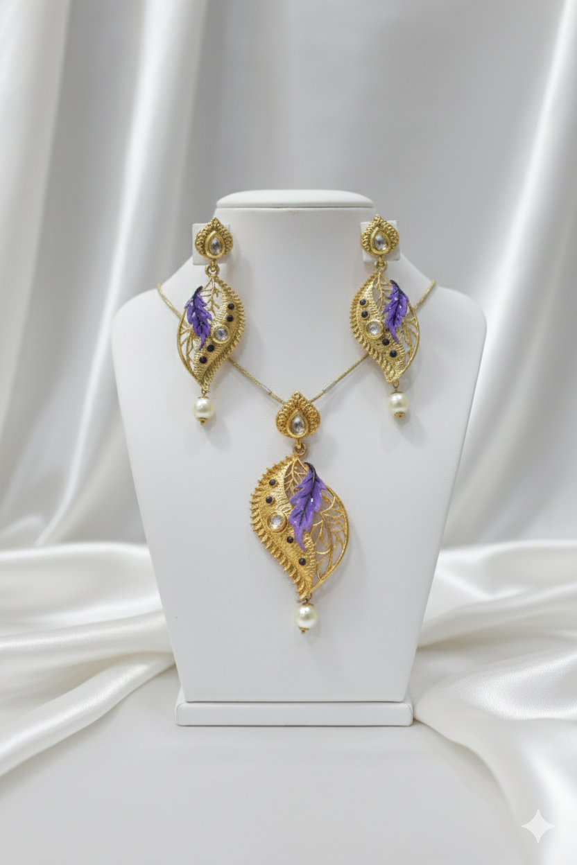 kundan pendent